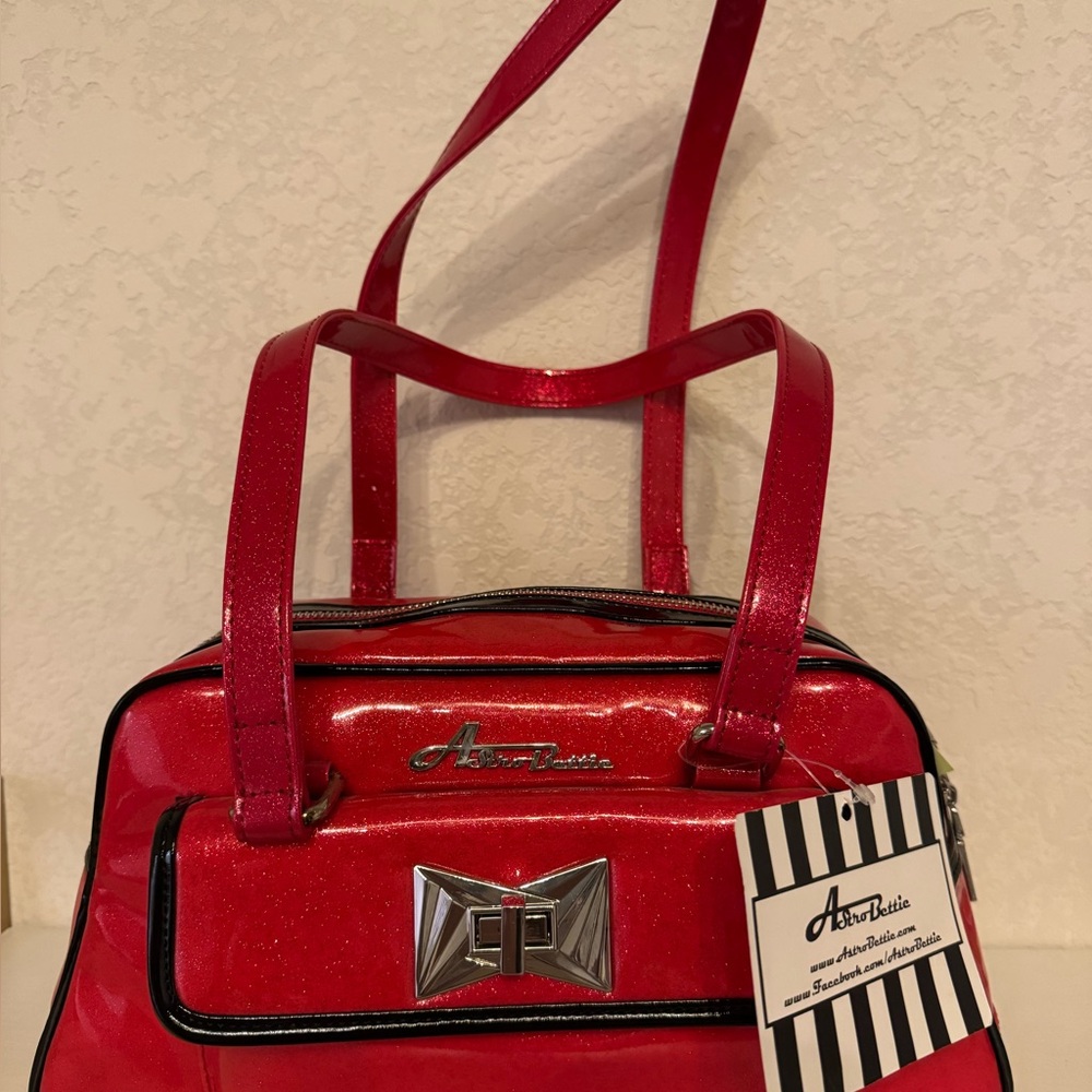 Astro Bettie Cosmo Red